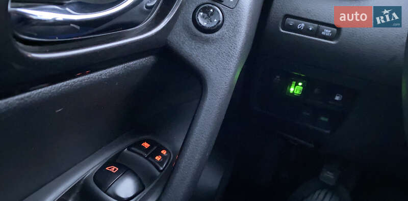 Позашляховик / Кросовер Nissan Rogue 2018 в Вишгороді