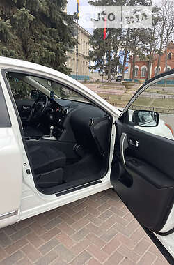 Внедорожник / Кроссовер Nissan Rogue 2014 в Сумах