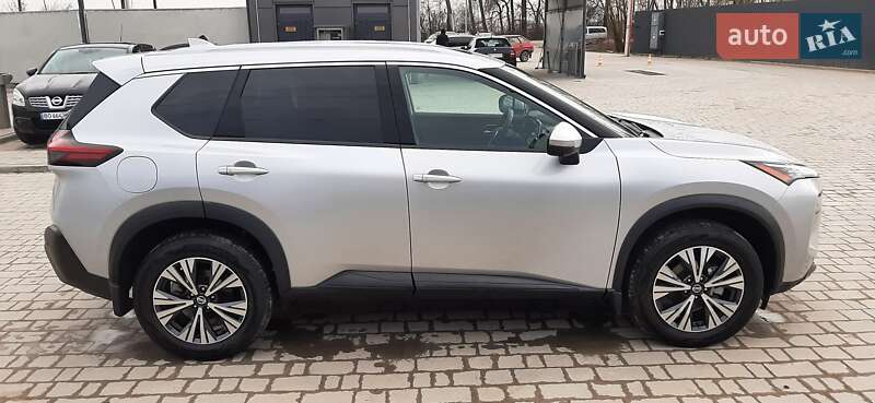 Позашляховик / Кросовер Nissan Rogue 2021 в Козові
