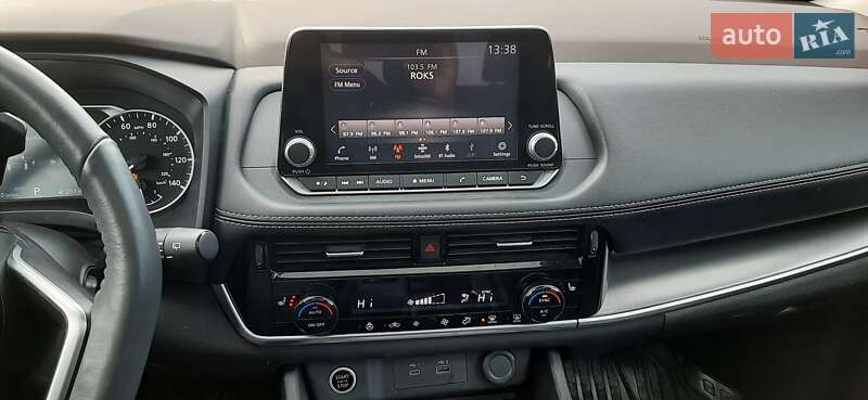 Позашляховик / Кросовер Nissan Rogue 2021 в Козові