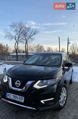 Внедорожник / Кроссовер Nissan Rogue 2017 в 