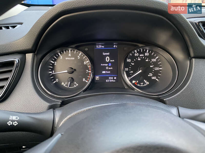 Внедорожник / Кроссовер Nissan Rogue 2017 в Луцке