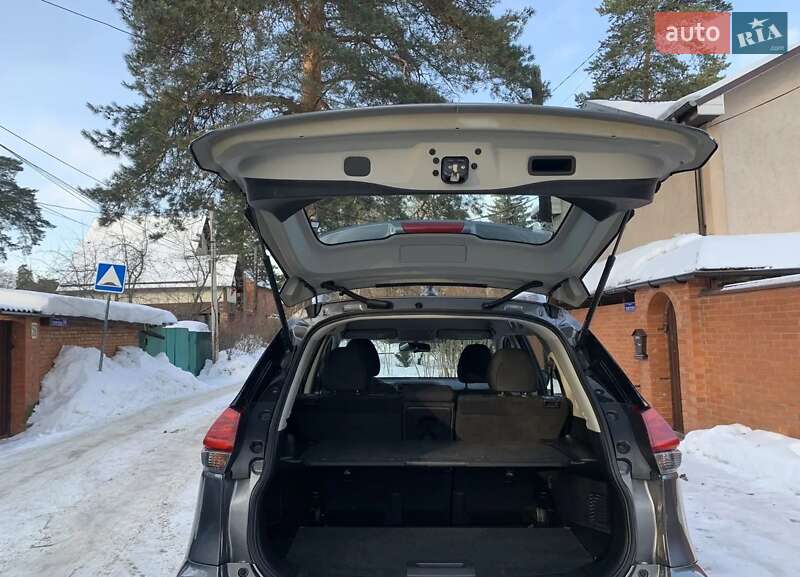 Внедорожник / Кроссовер Nissan Rogue 2016 в Тернополе фото 5 Внедорожник / Кроссовер Nissan Rogue 2016 в Тернополе