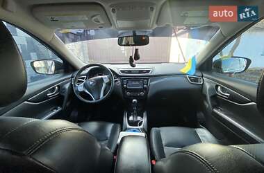 Позашляховик / Кросовер Nissan Rogue 2015 в 