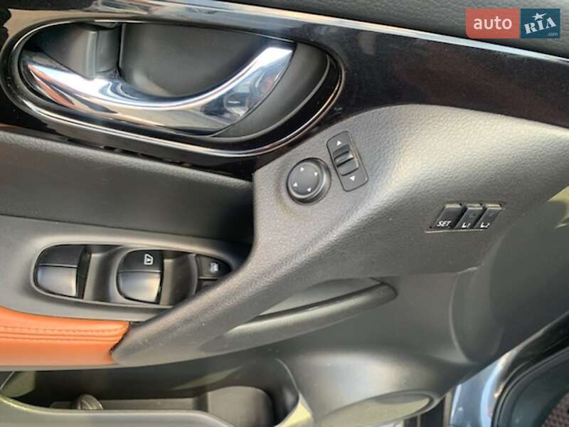 Позашляховик / Кросовер Nissan Rogue 2018 в Одесі