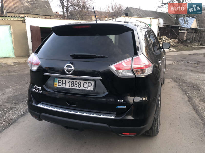 Позашляховик / Кросовер Nissan Rogue 2013 в Окнах