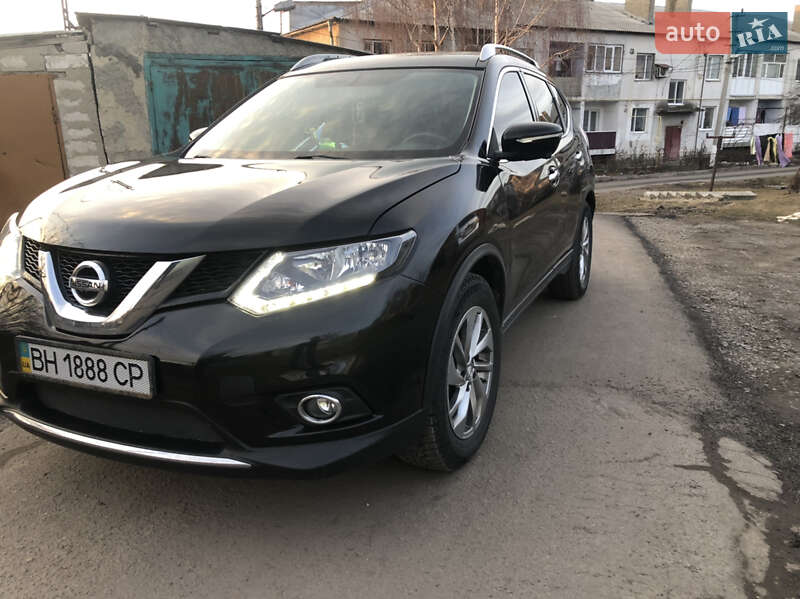 Позашляховик / Кросовер Nissan Rogue 2013 в Окнах