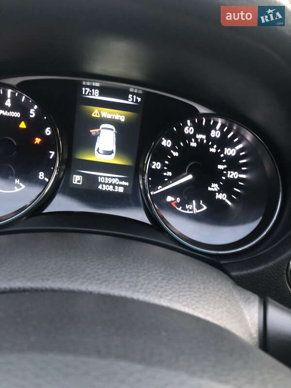 Позашляховик / Кросовер Nissan Rogue 2013 в Окнах