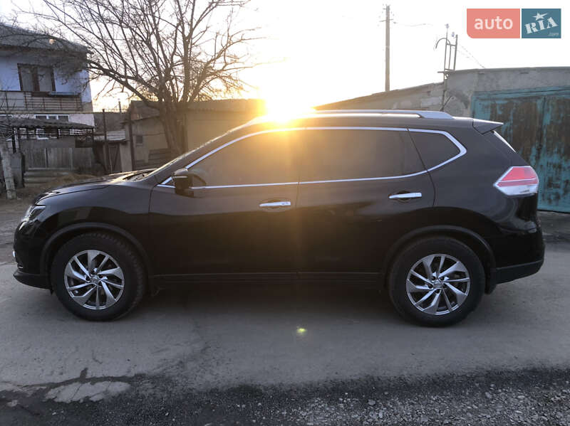 Позашляховик / Кросовер Nissan Rogue 2013 в Окнах