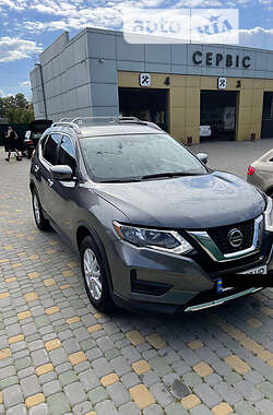 Внедорожник / Кроссовер Nissan Rogue 2019 в 