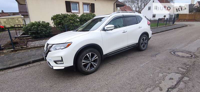 Позашляховик / Кросовер Nissan Rogue 2016 в Львові