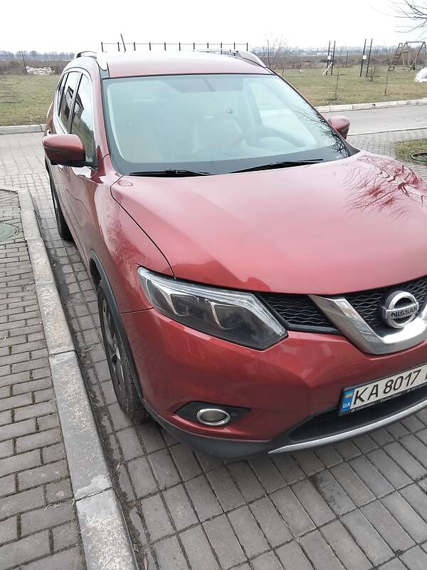 Внедорожник / Кроссовер Nissan Rogue 2016 в Борисполе