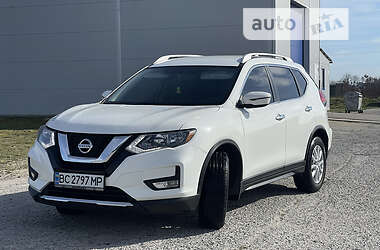 Внедорожник / Кроссовер Nissan Rogue 2016 в Львове