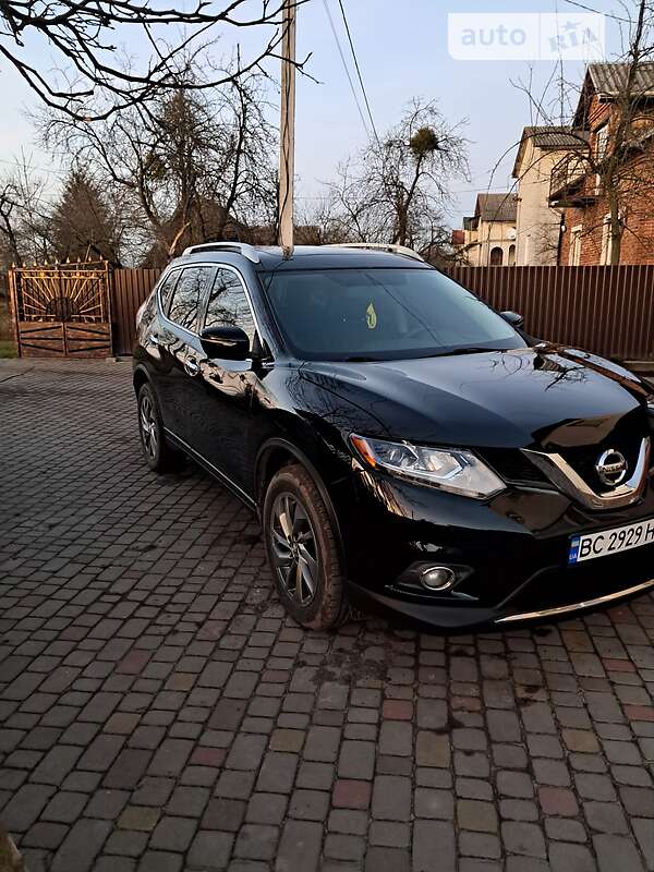 Внедорожник / Кроссовер Nissan Rogue 2015 в Львове