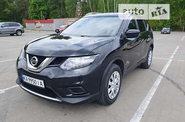 Позашляховик / Кросовер Nissan Rogue 2015 в Києві