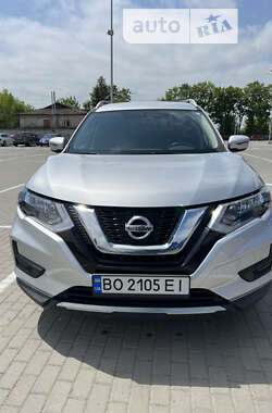 Внедорожник / Кроссовер Nissan Rogue 2017 в 