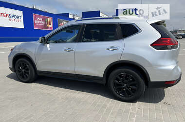 Внедорожник / Кроссовер Nissan Rogue 2017 в 
