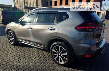Внедорожник / Кроссовер Nissan Rogue 2019 в Черновцах