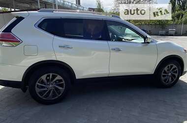 Внедорожник / Кроссовер Nissan Rogue 2016 в 