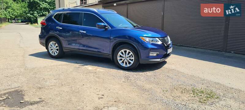 Позашляховик / Кросовер Nissan Rogue 2017 в Одесі