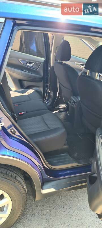 Позашляховик / Кросовер Nissan Rogue 2017 в Одесі