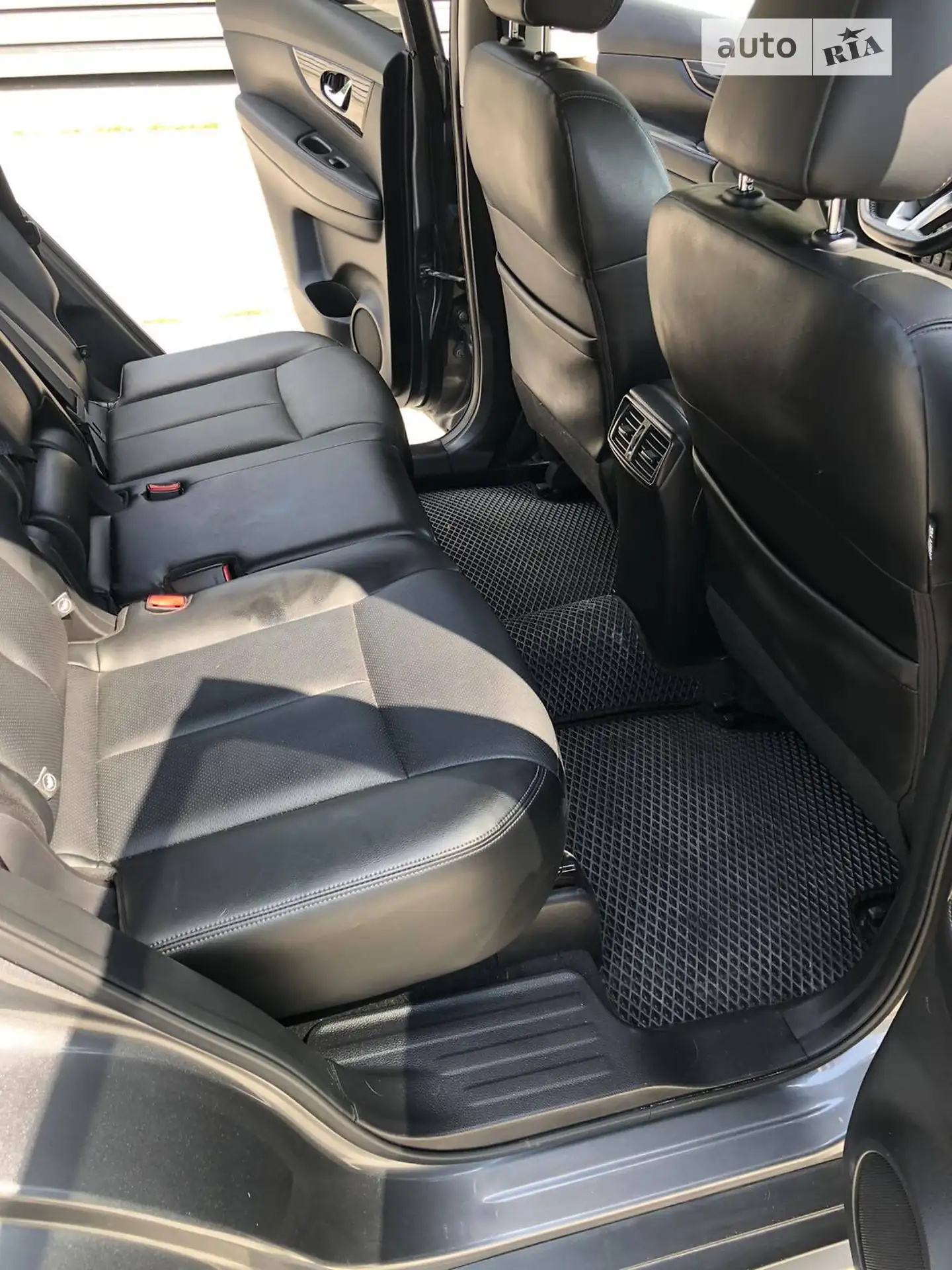 2017 Nissan Rogue - мініатюра 9