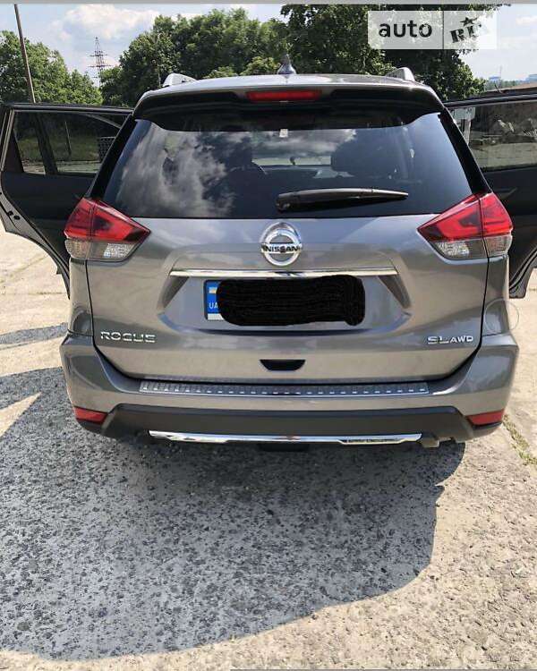 Внедорожник / Кроссовер Nissan Rogue 2017 в Нетешине