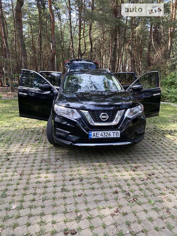 Позашляховик / Кросовер Nissan Rogue 2017 в Дніпрі