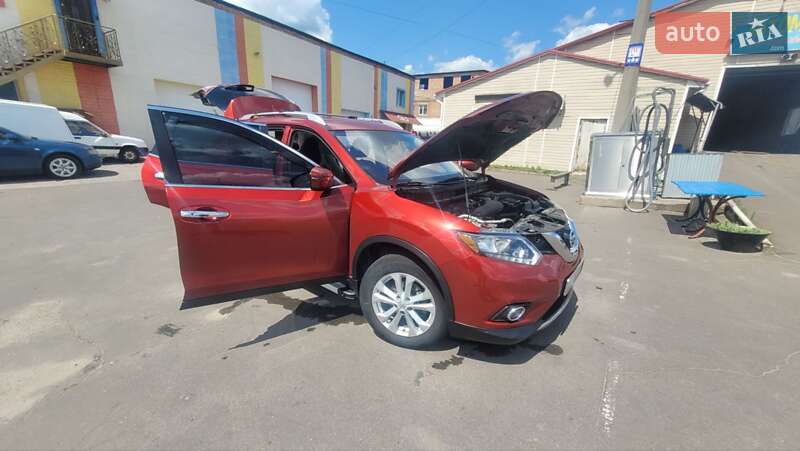 Внедорожник / Кроссовер Nissan Rogue 2016 в Белой Церкви