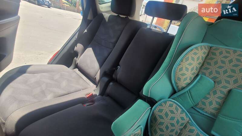 Внедорожник / Кроссовер Nissan Rogue 2016 в Белой Церкви