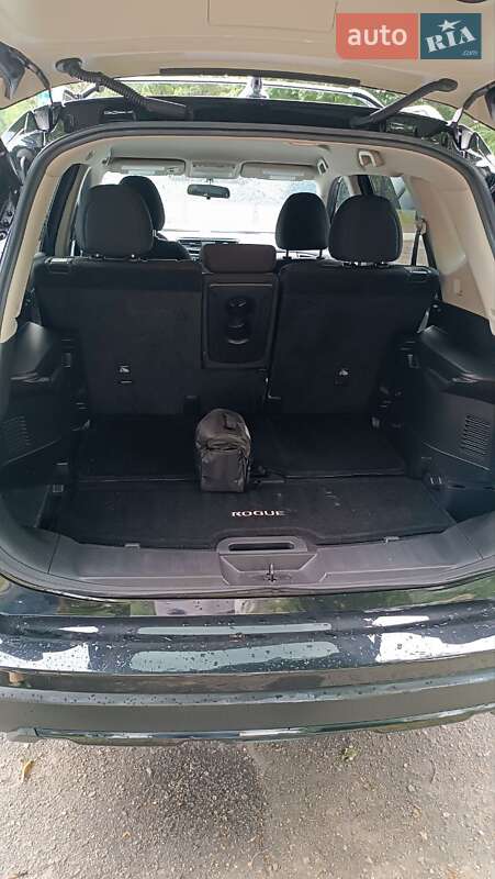 Внедорожник / Кроссовер Nissan Rogue 2018 в Запорожье