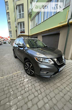 Внедорожник / Кроссовер Nissan Rogue 2017 в Тернополе