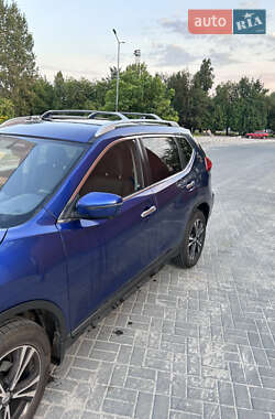 Внедорожник / Кроссовер Nissan Rogue 2016 в Львове