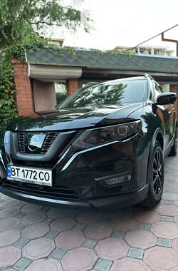 Внедорожник / Кроссовер Nissan Rogue 2018 в 