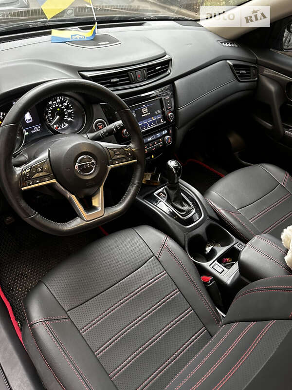 Внедорожник / Кроссовер Nissan Rogue 2018 в Киеве