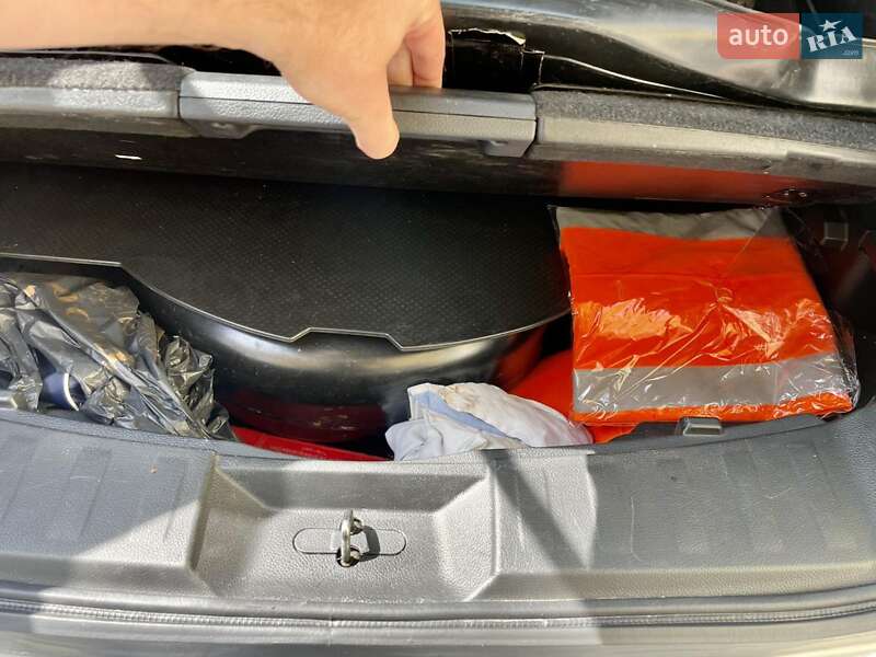 Позашляховик / Кросовер Nissan Rogue 2018 в Хмельницькому