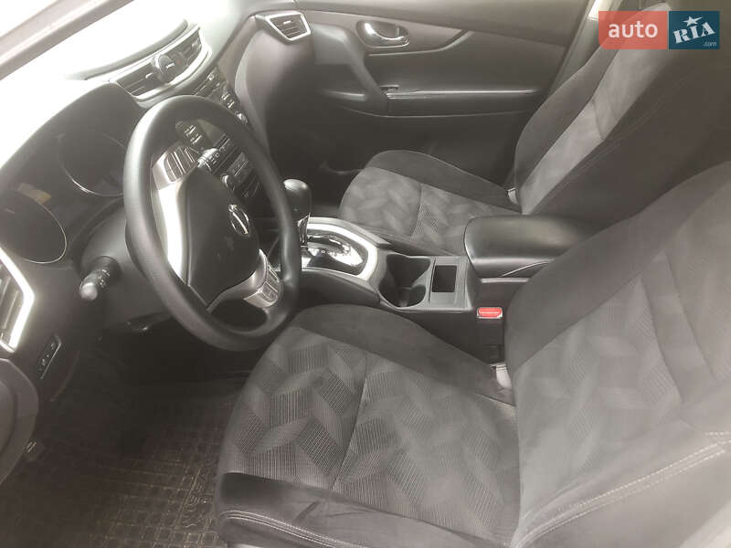 Позашляховик / Кросовер Nissan Rogue 2016 в Чернівцях фото 12 Позашляховик / Кросовер Nissan Rogue 2016 в Чернівцях