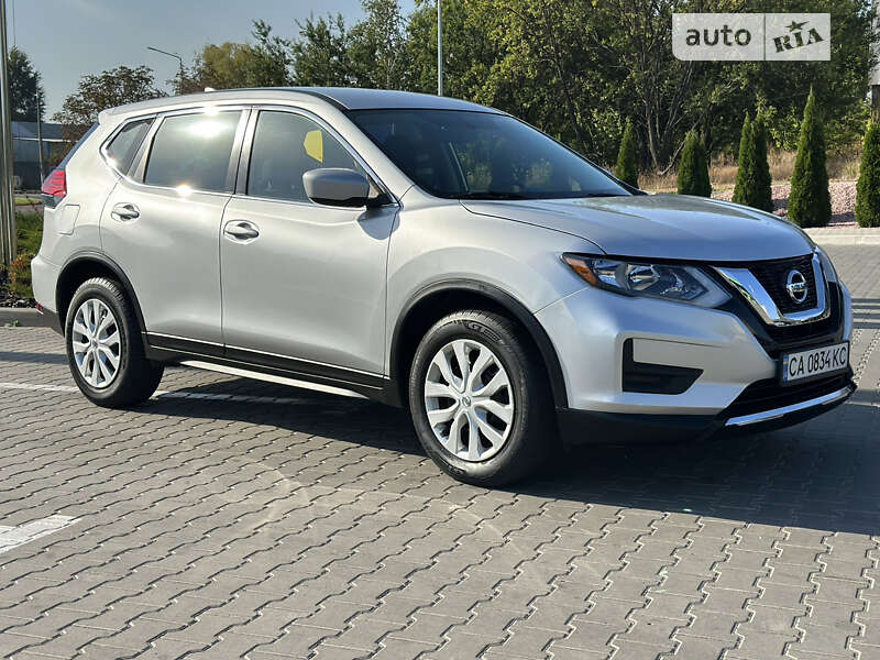 Позашляховик / Кросовер Nissan Rogue 2017 в Черкасах