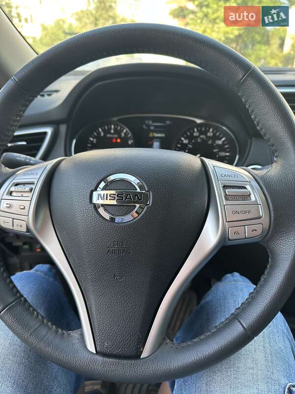 Позашляховик / Кросовер Nissan Rogue 2014 в Стрию