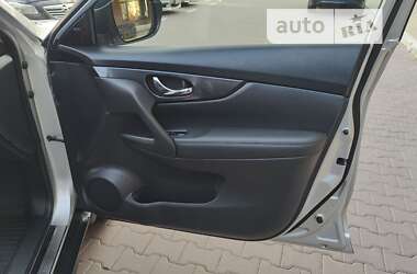 Внедорожник / Кроссовер Nissan Rogue 2018 в 