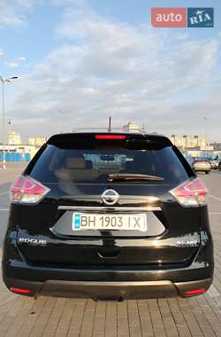Внедорожник / Кроссовер Nissan Rogue 2015 в 