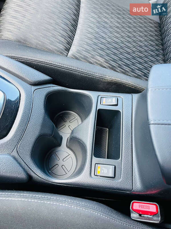 Внедорожник / Кроссовер Nissan Rogue 2016 в Киеве фото 18 Внедорожник / Кроссовер Nissan Rogue 2016 в Киеве