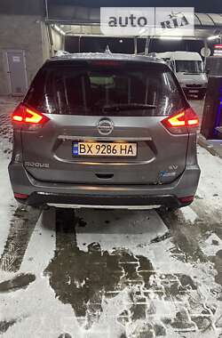 Позашляховик / Кросовер Nissan Rogue 2017 в Хмельницькому
