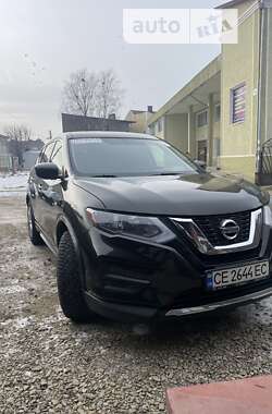 Позашляховик / Кросовер Nissan Rogue 2017 в Сторожинці