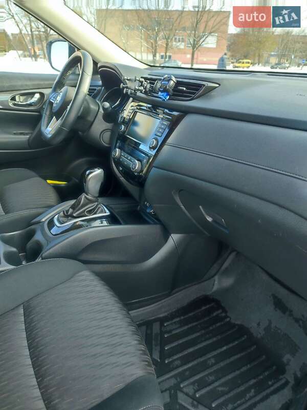 Позашляховик / Кросовер Nissan Rogue 2018 в Кропивницькому