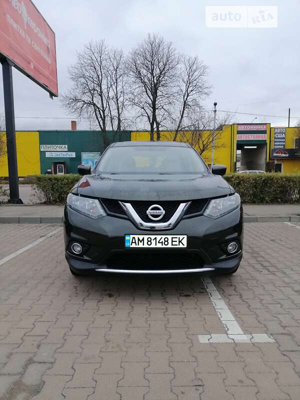 Позашляховик / Кросовер Nissan Rogue 2016 в Житомирі