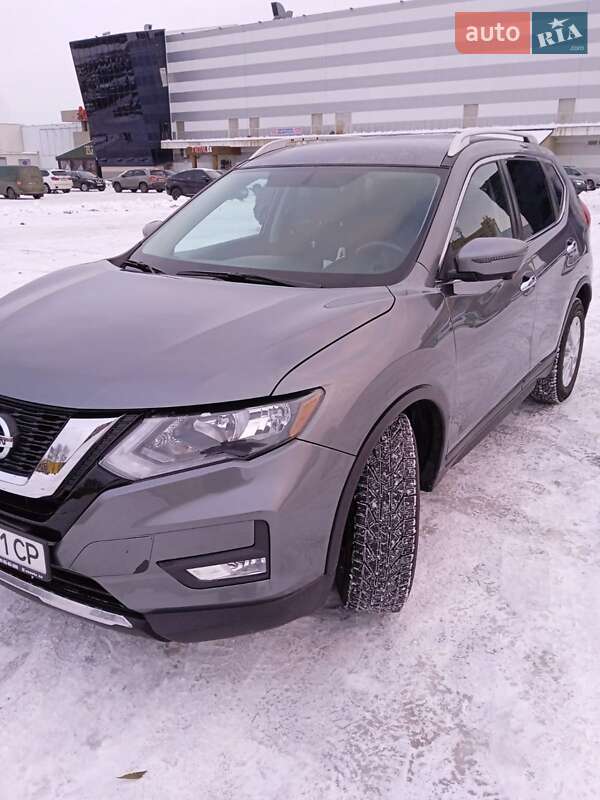 Внедорожник / Кроссовер Nissan Rogue 2016 в Житомире