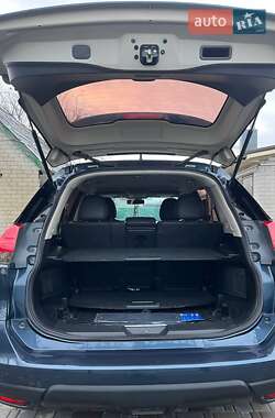 Позашляховик / Кросовер Nissan Rogue 2016 в Дніпрі