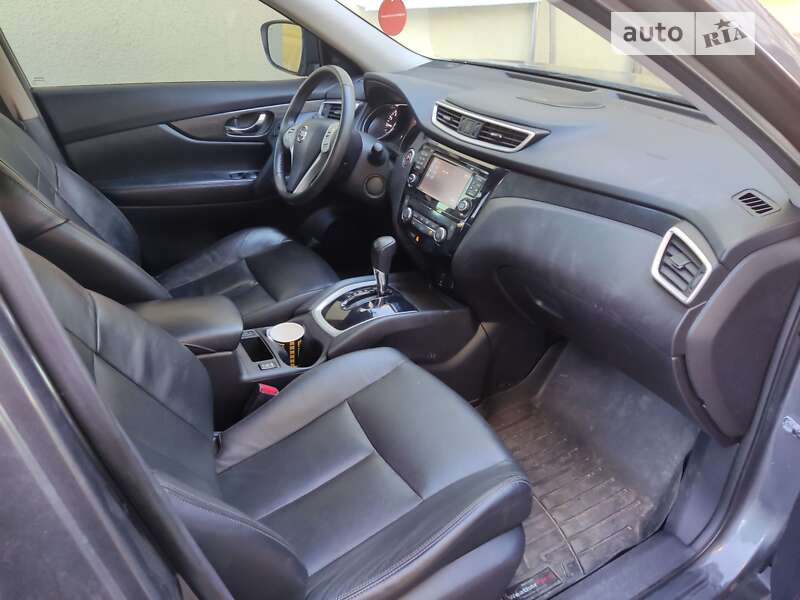Внедорожник / Кроссовер Nissan Rogue 2014 в Дрогобыче