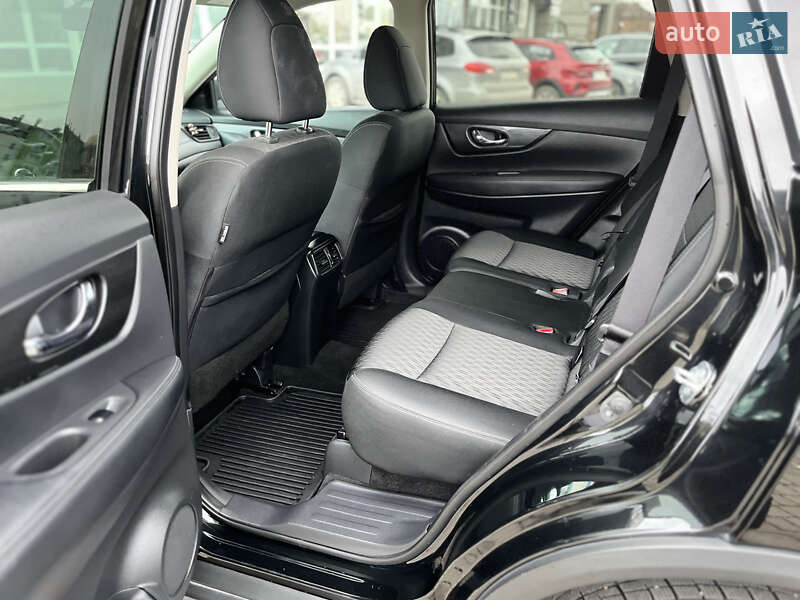 Позашляховик / Кросовер Nissan Rogue 2018 в Івано-Франківську